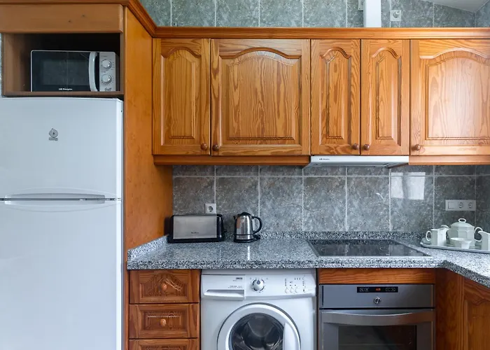 7a Allyson Естепона